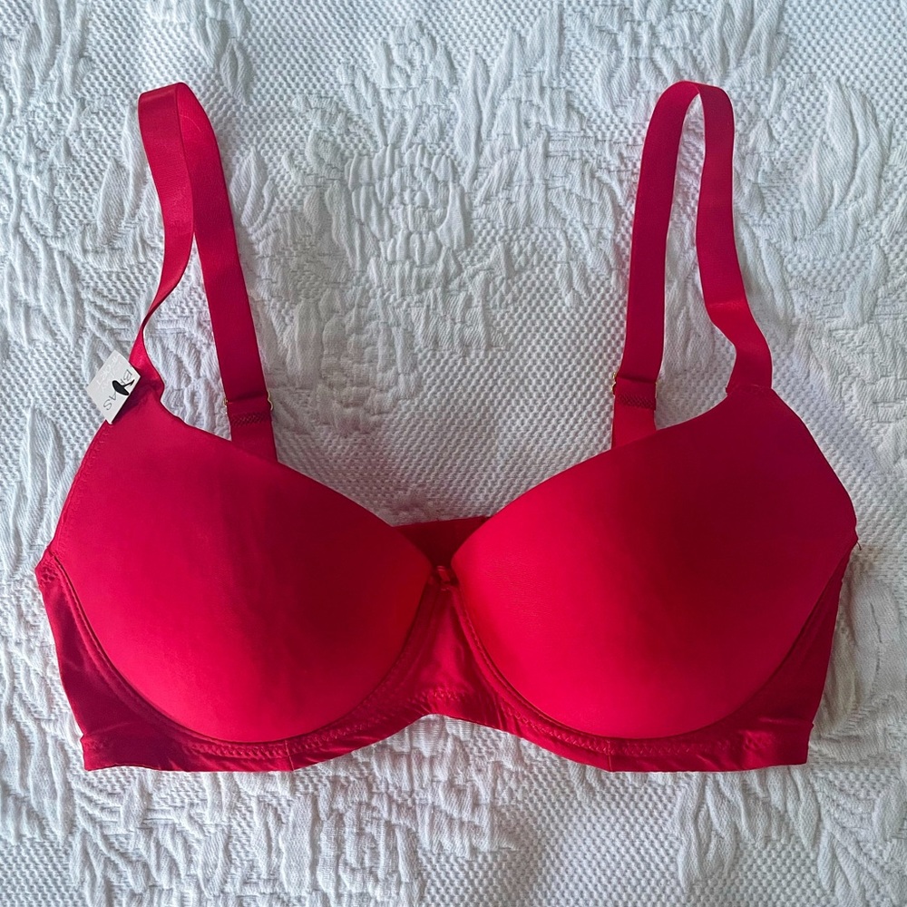 NWT Talla Intimates Red T-Shirt Lined Bra Size 38C